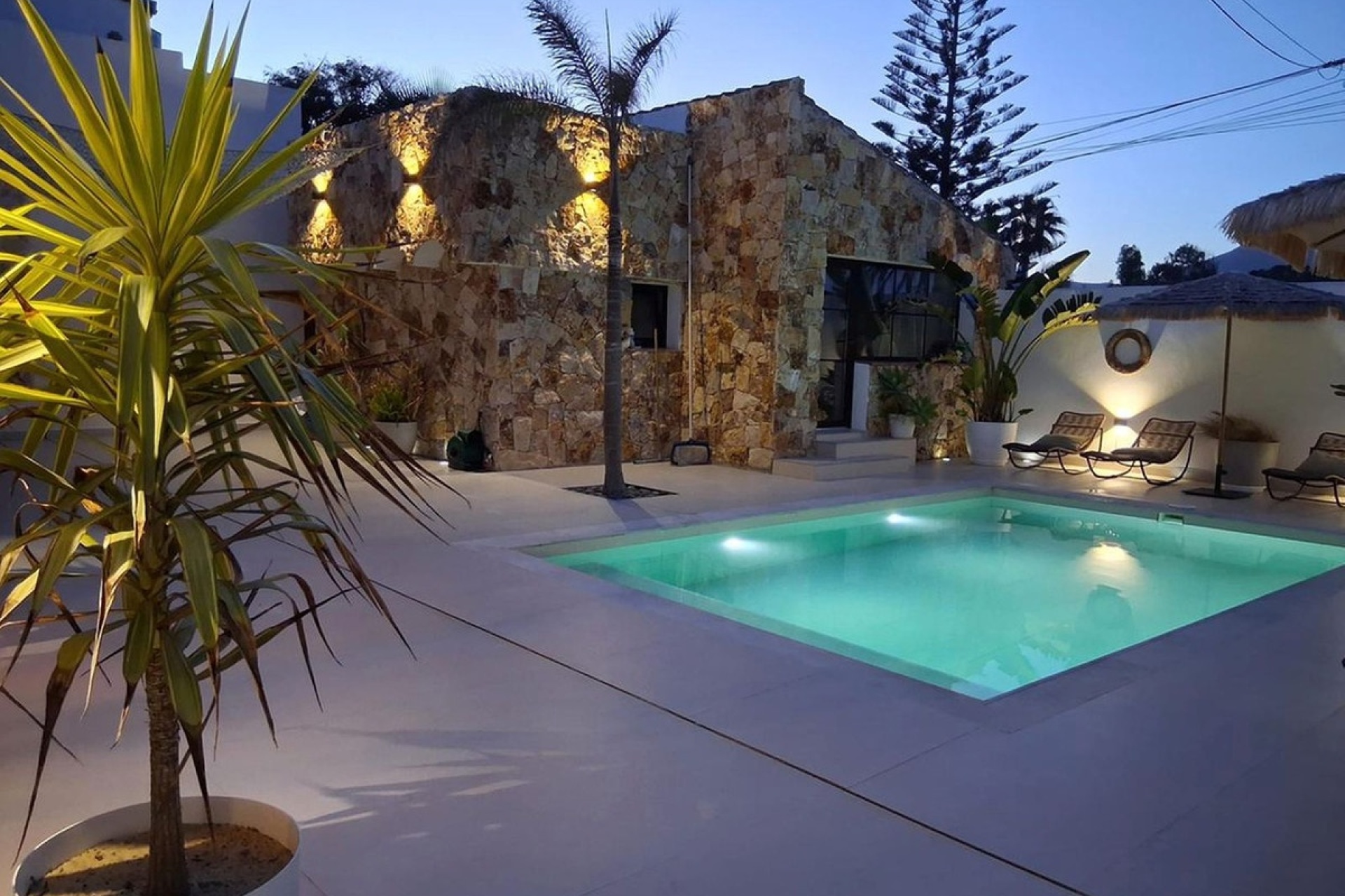 Rynek wtórny - Villa - Estepona - Estepona Centro