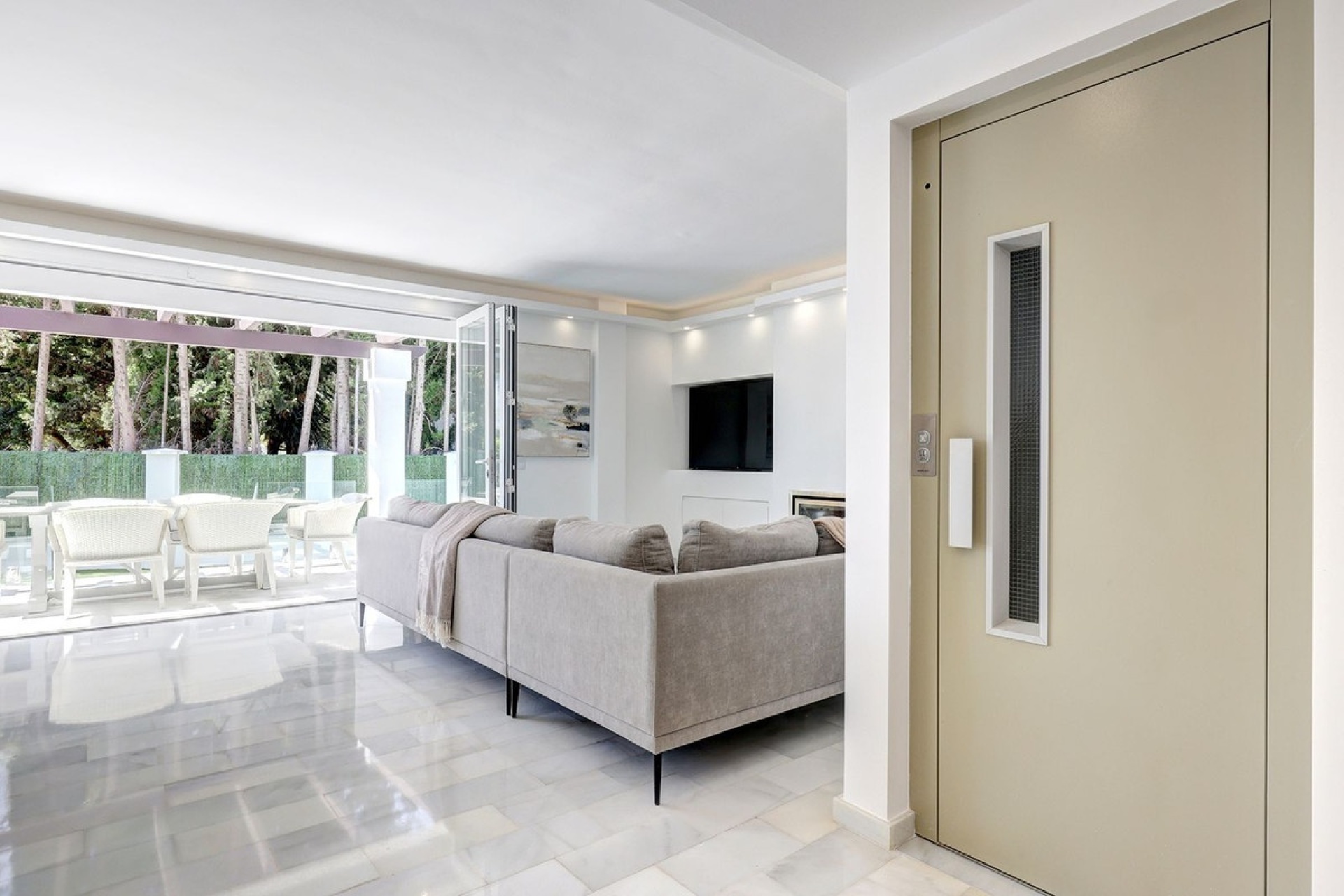 Rynek wtórny - Villa - Estepona - Estepona Centro