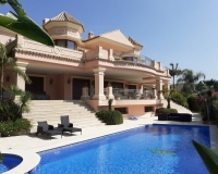 Rynek wtórny - Villa - Estepona - Estepona Centro