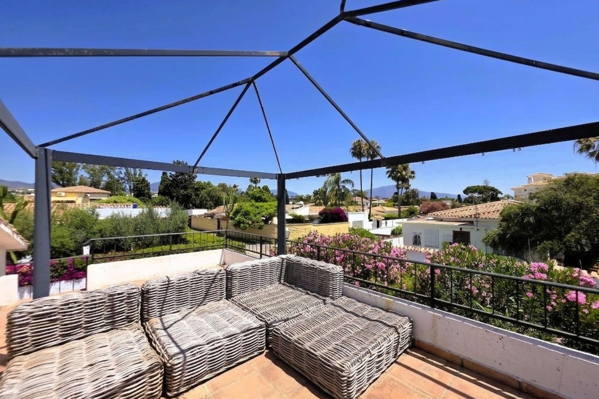 Rynek wtórny - Villa - Estepona - Estepona Centro