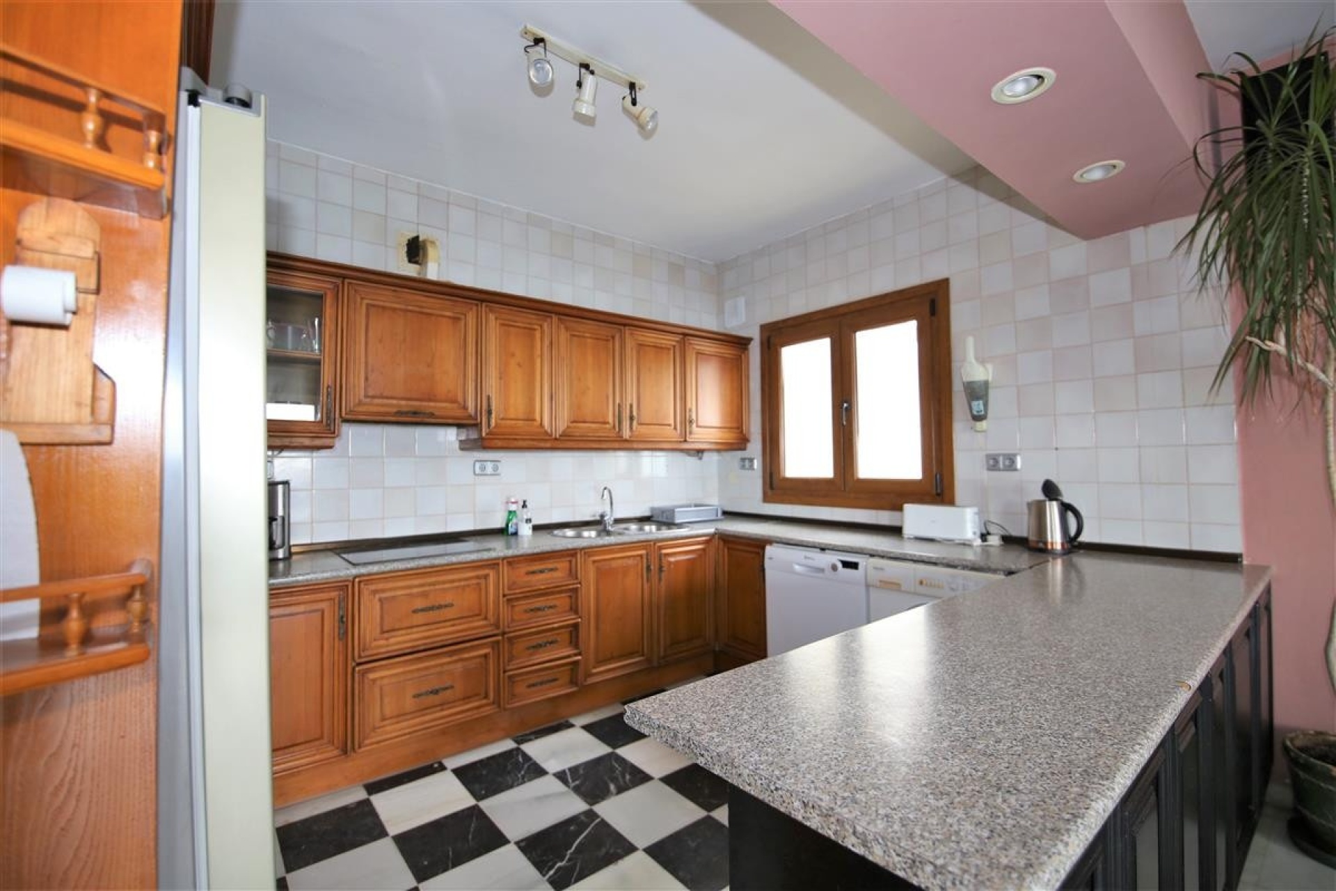 Rynek wtórny - Villa - Estepona - Estepona Centro