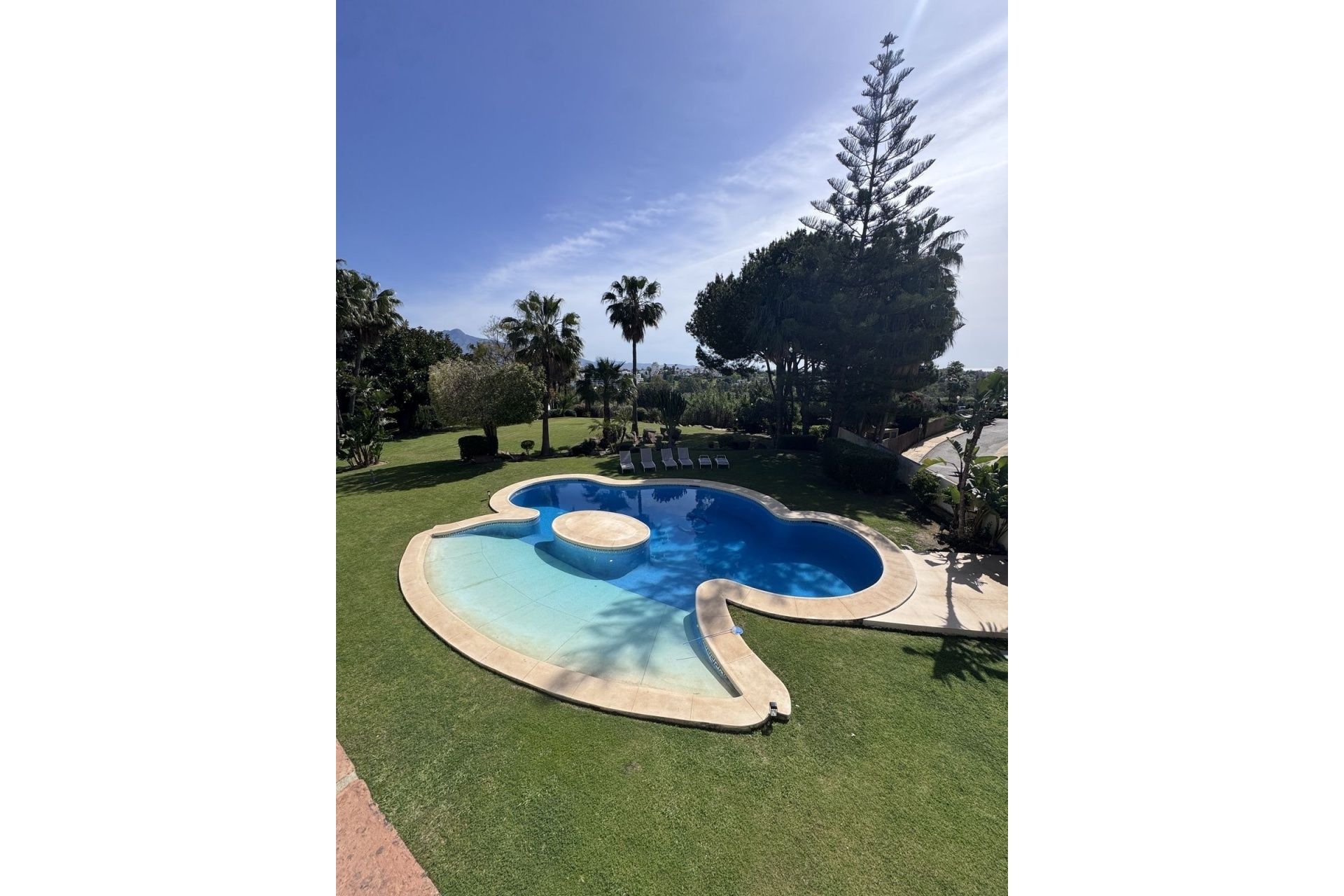 Rynek wtórny - Villa - Estepona - Estepona Centro