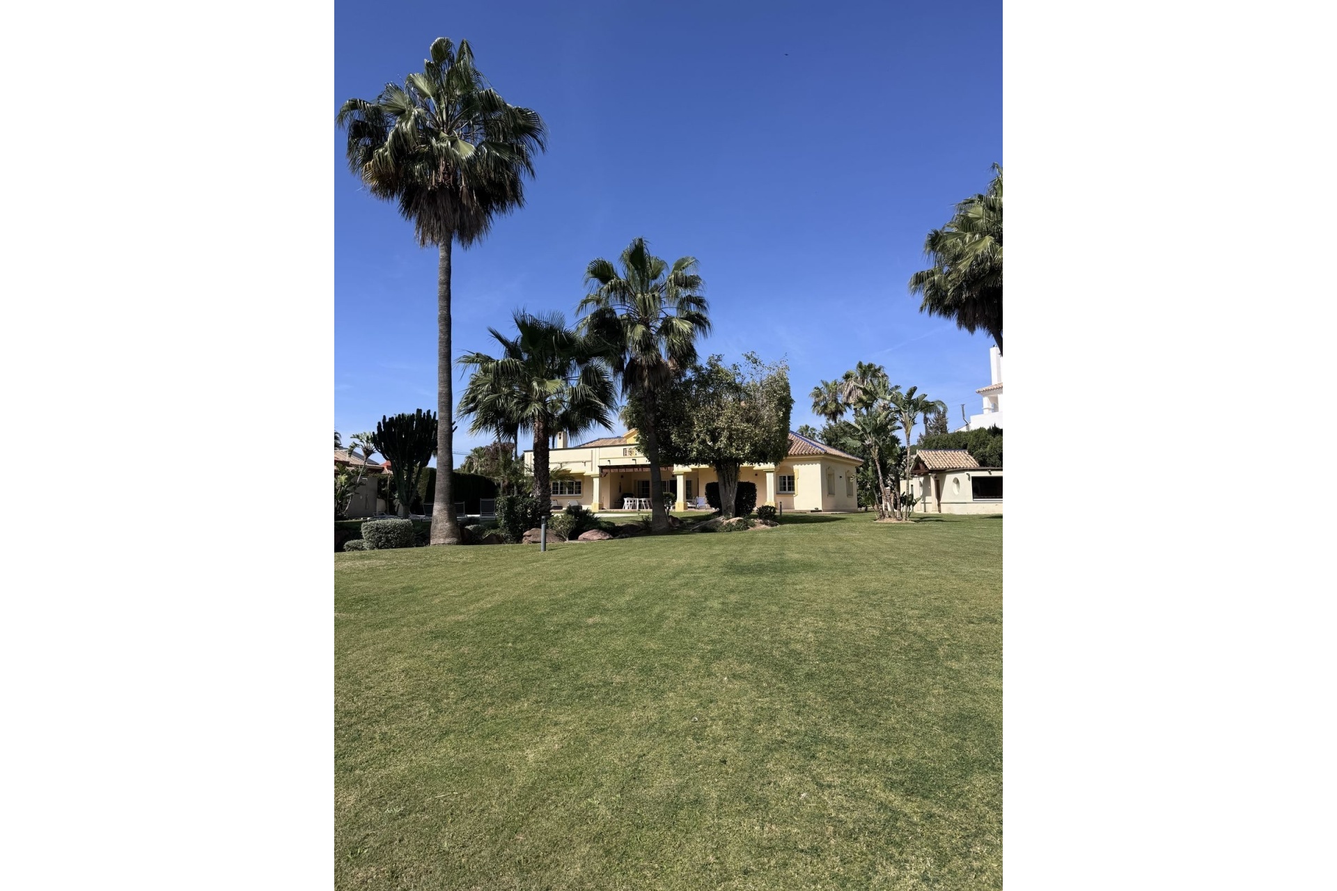 Rynek wtórny - Villa - Estepona - Estepona Centro