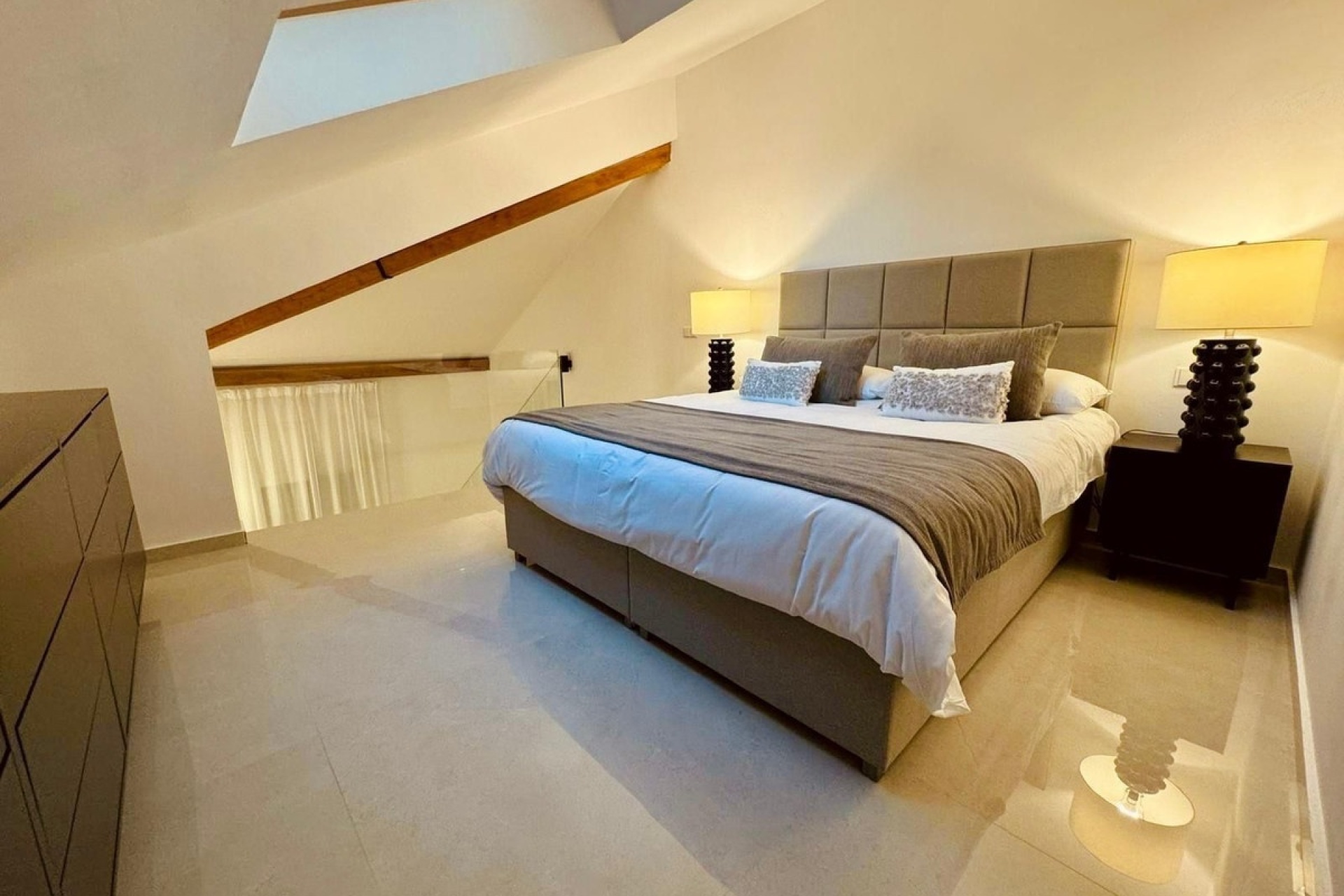 Rynek wtórny - Villa - Estepona - Estepona Centro
