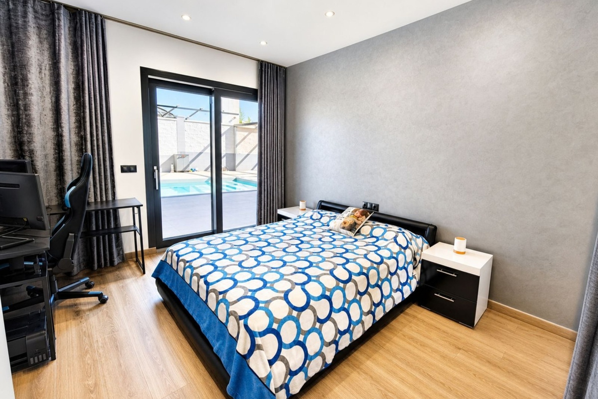 Rynek wtórny - Villa - Estepona - Estepona Centro