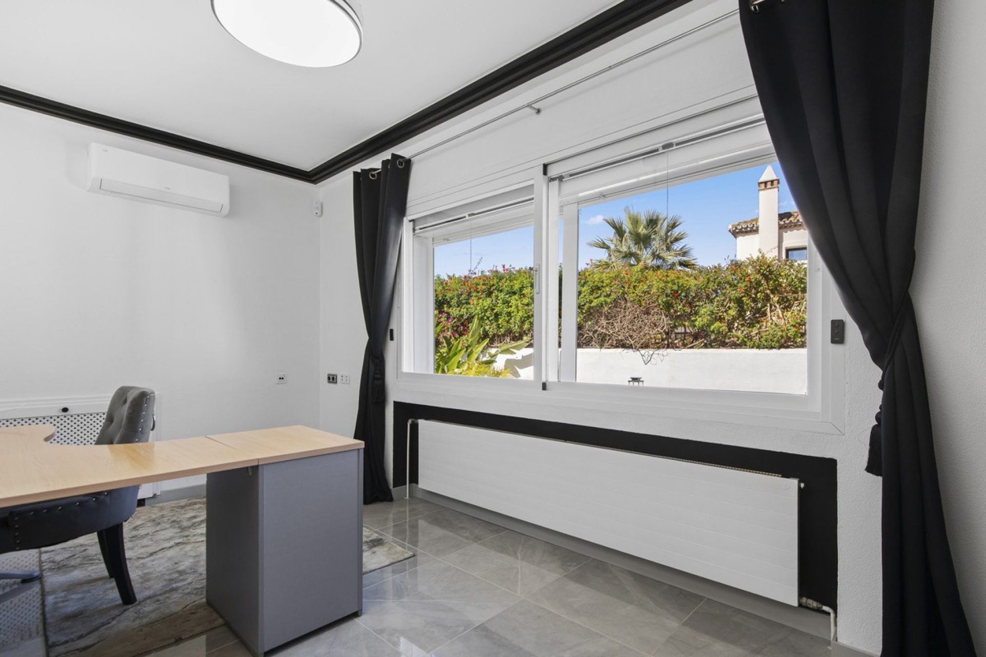 Rynek wtórny - Villa - Estepona - Estepona Centro