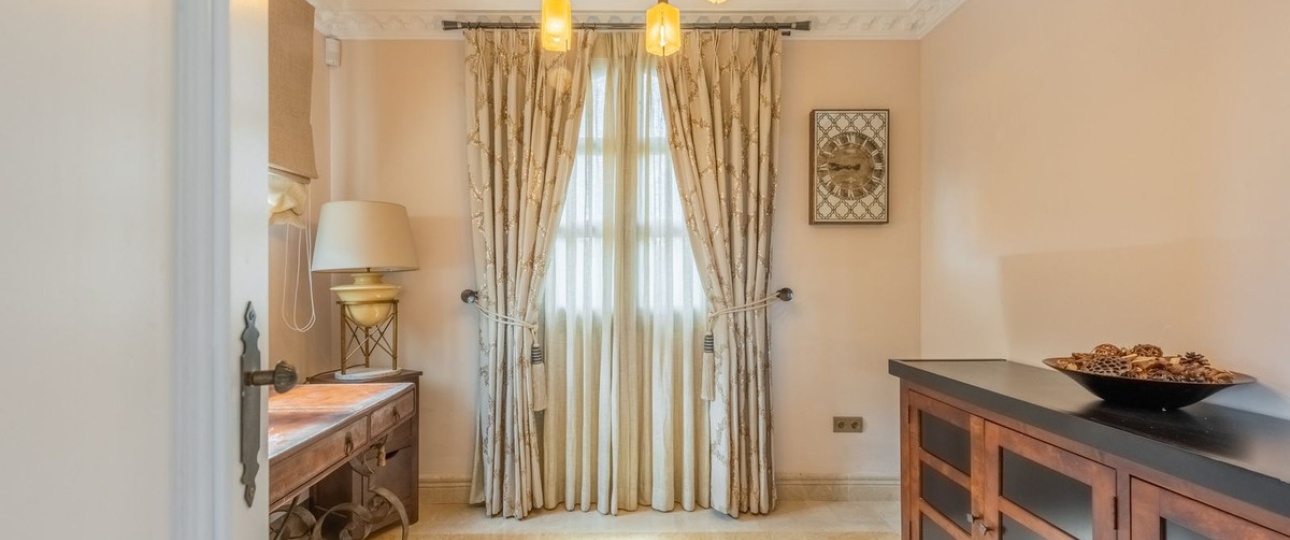 Rynek wtórny - Villa - Estepona - Estepona Centro
