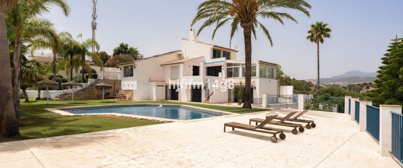 Rynek wtórny - Villa - Estepona - Estepona Centro