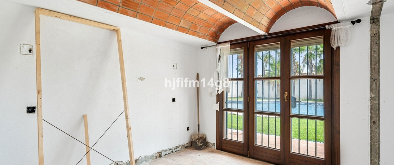 Rynek wtórny - Villa - Estepona - Estepona Centro