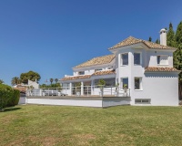 Rynek wtórny - Villa - Estepona - Estepona Centro