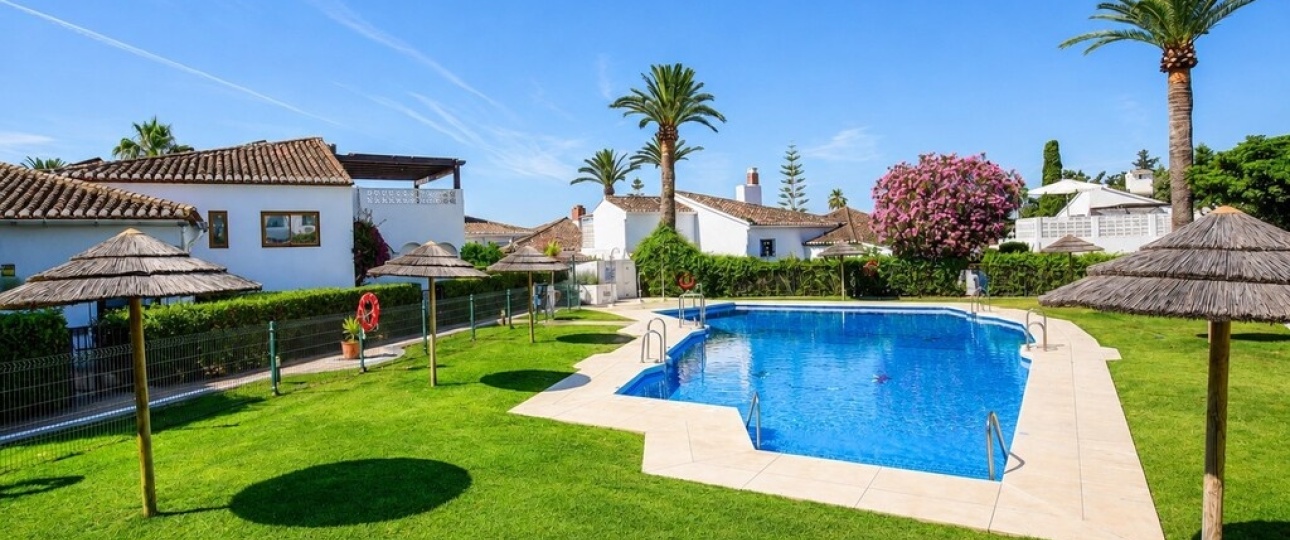 Rynek wtórny - Villa - Estepona - Estepona Centro