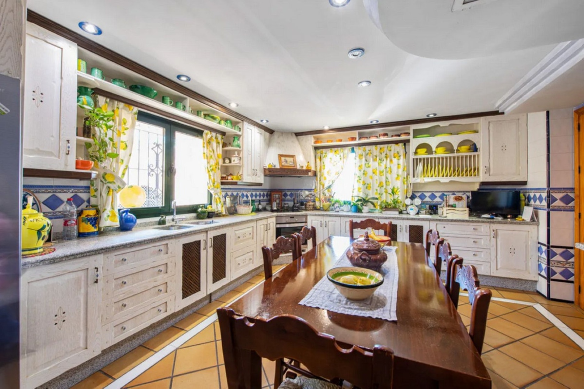 Rynek wtórny - Villa - Estepona - Estepona Centro