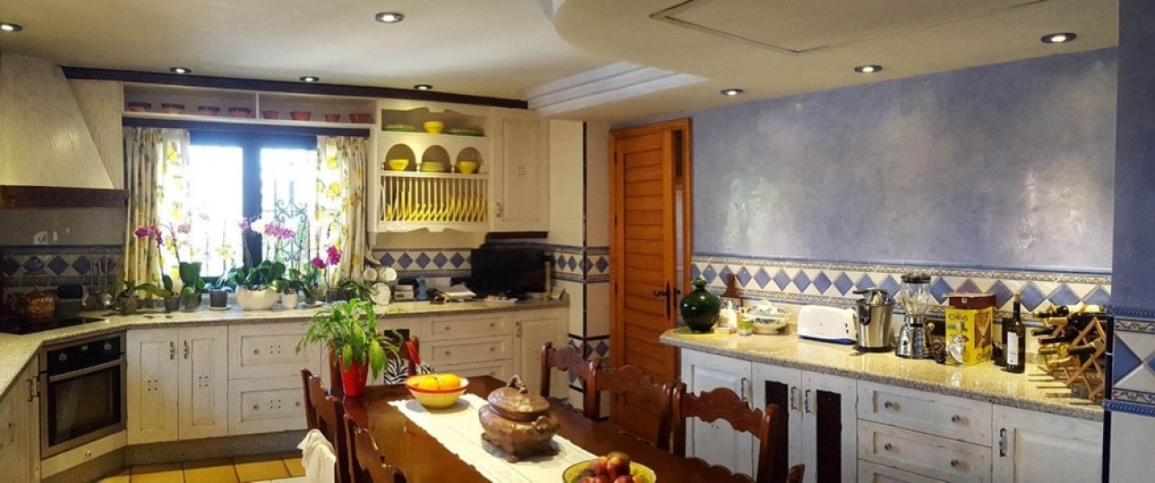 Rynek wtórny - Villa - Estepona - Estepona Centro