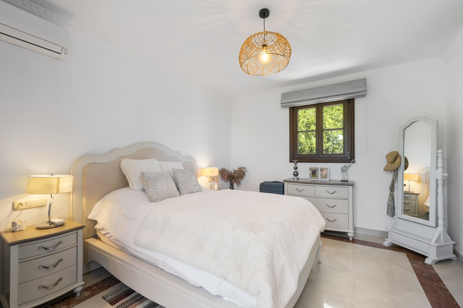 Rynek wtórny - Villa - Estepona - Estepona Centro