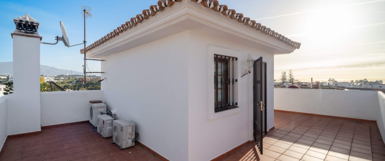 Rynek wtórny - Villa - Estepona - Estepona Centro