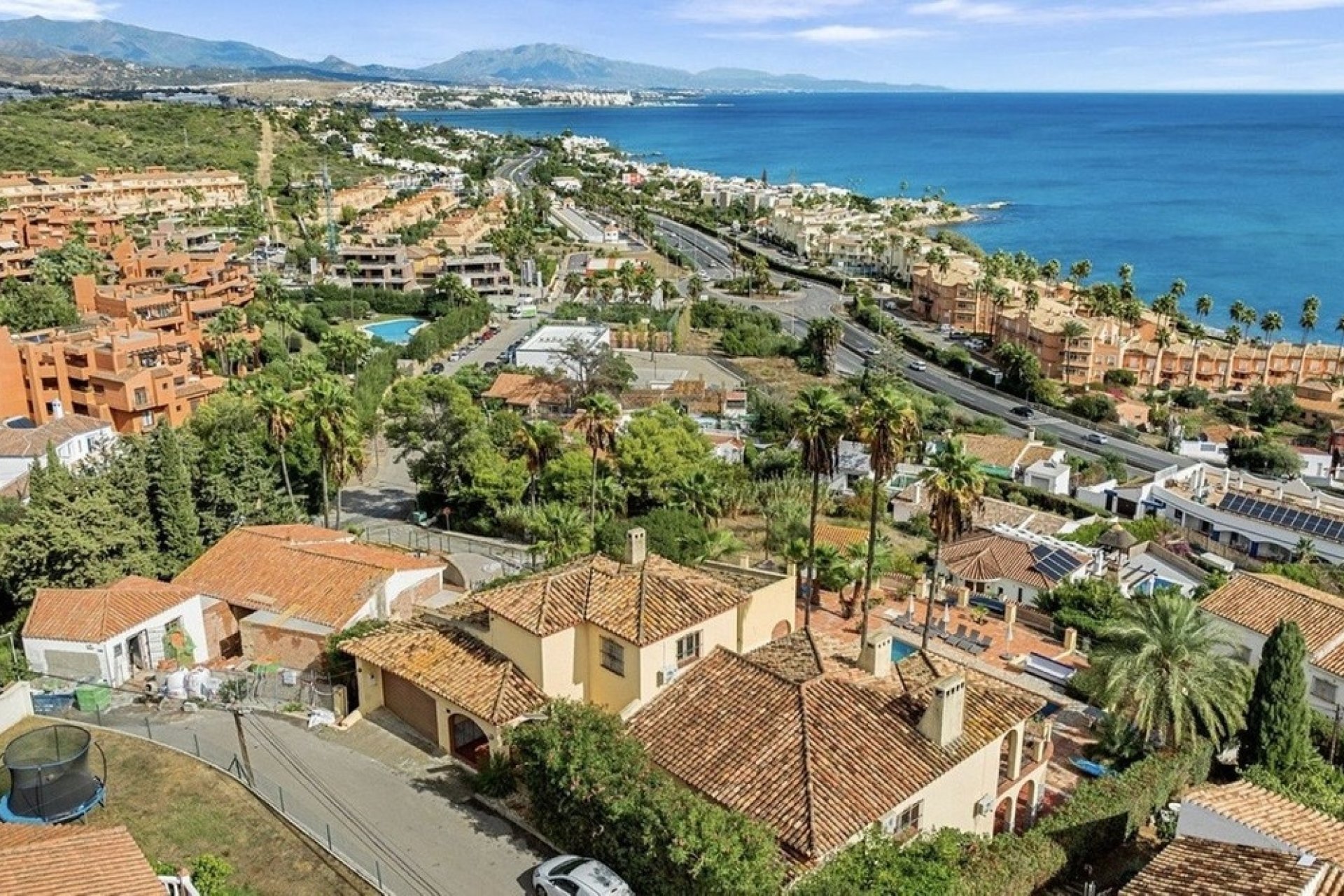 Rynek wtórny - Villa - Estepona - Estepona Centro