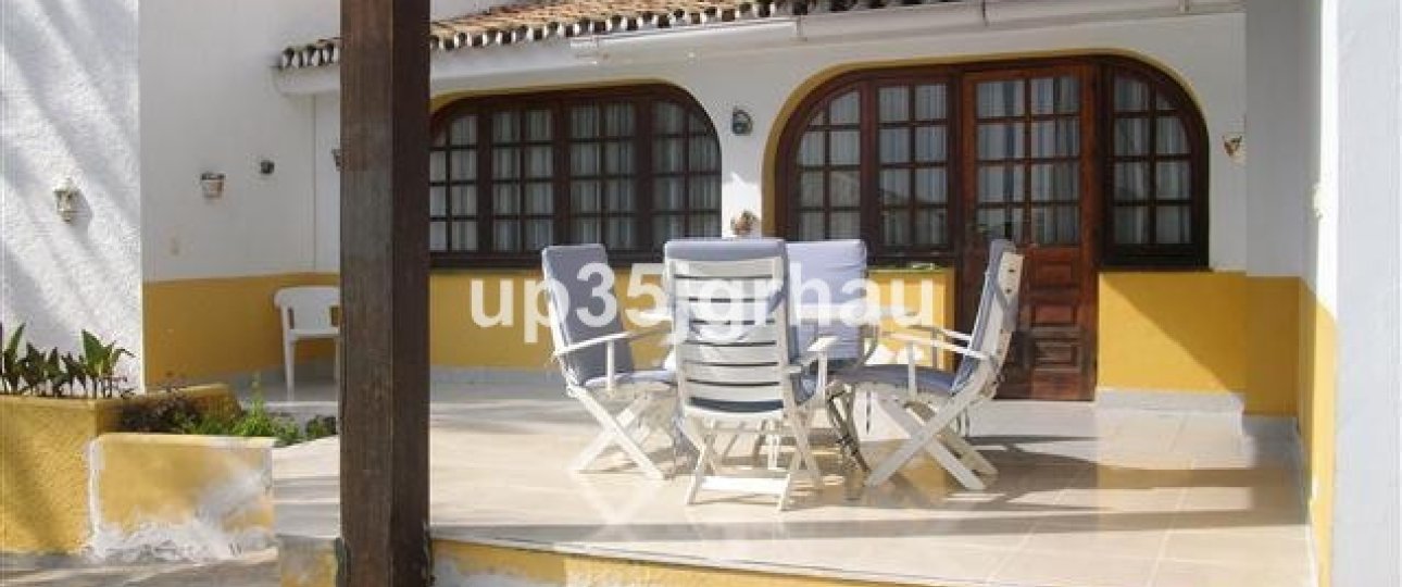 Rynek wtórny - Villa - Estepona - Estepona Centro