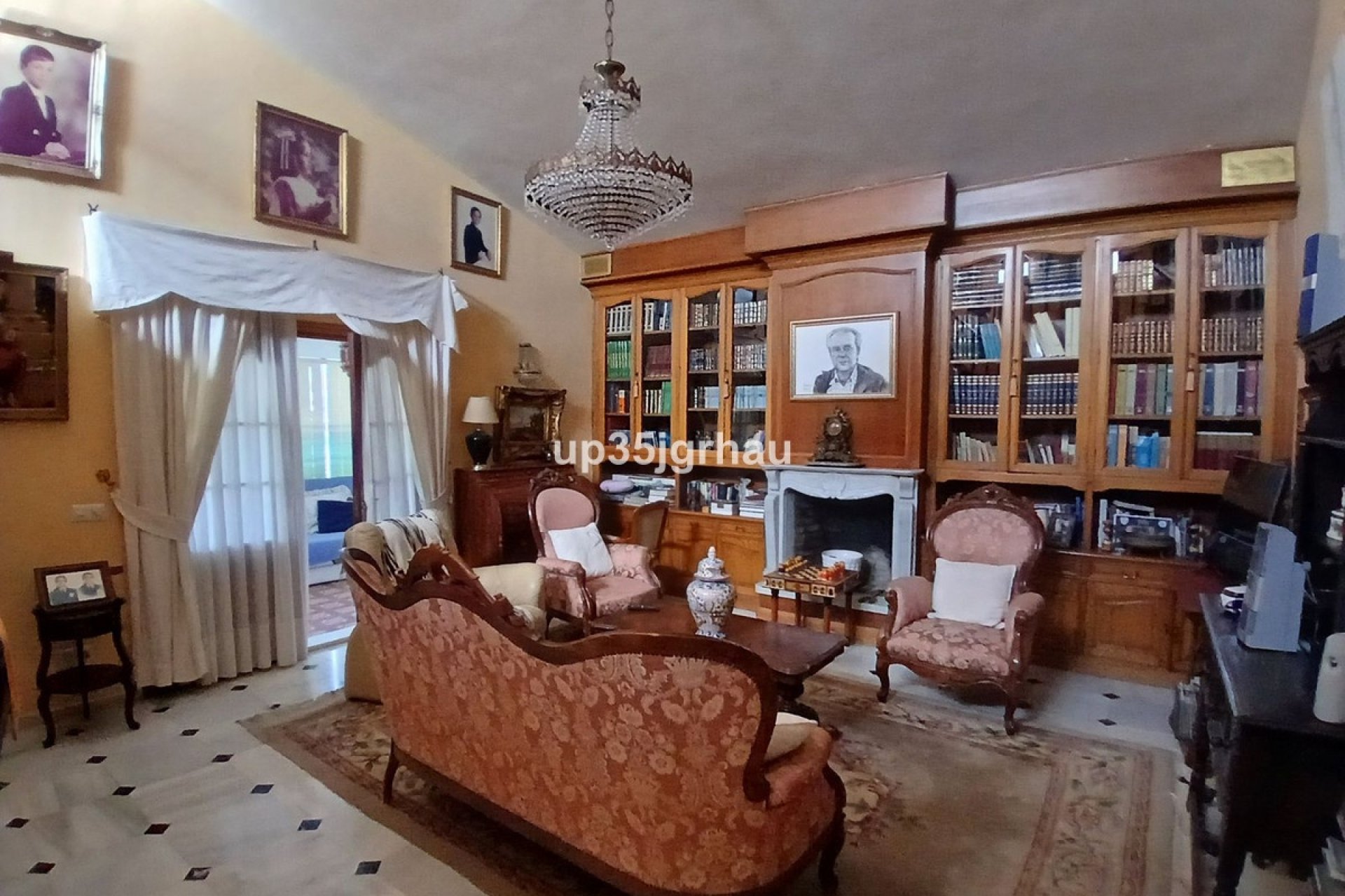 Rynek wtórny - Villa - Estepona - Estepona Centro