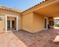 Rynek wtórny - Villa - Estepona - Estepona Centro