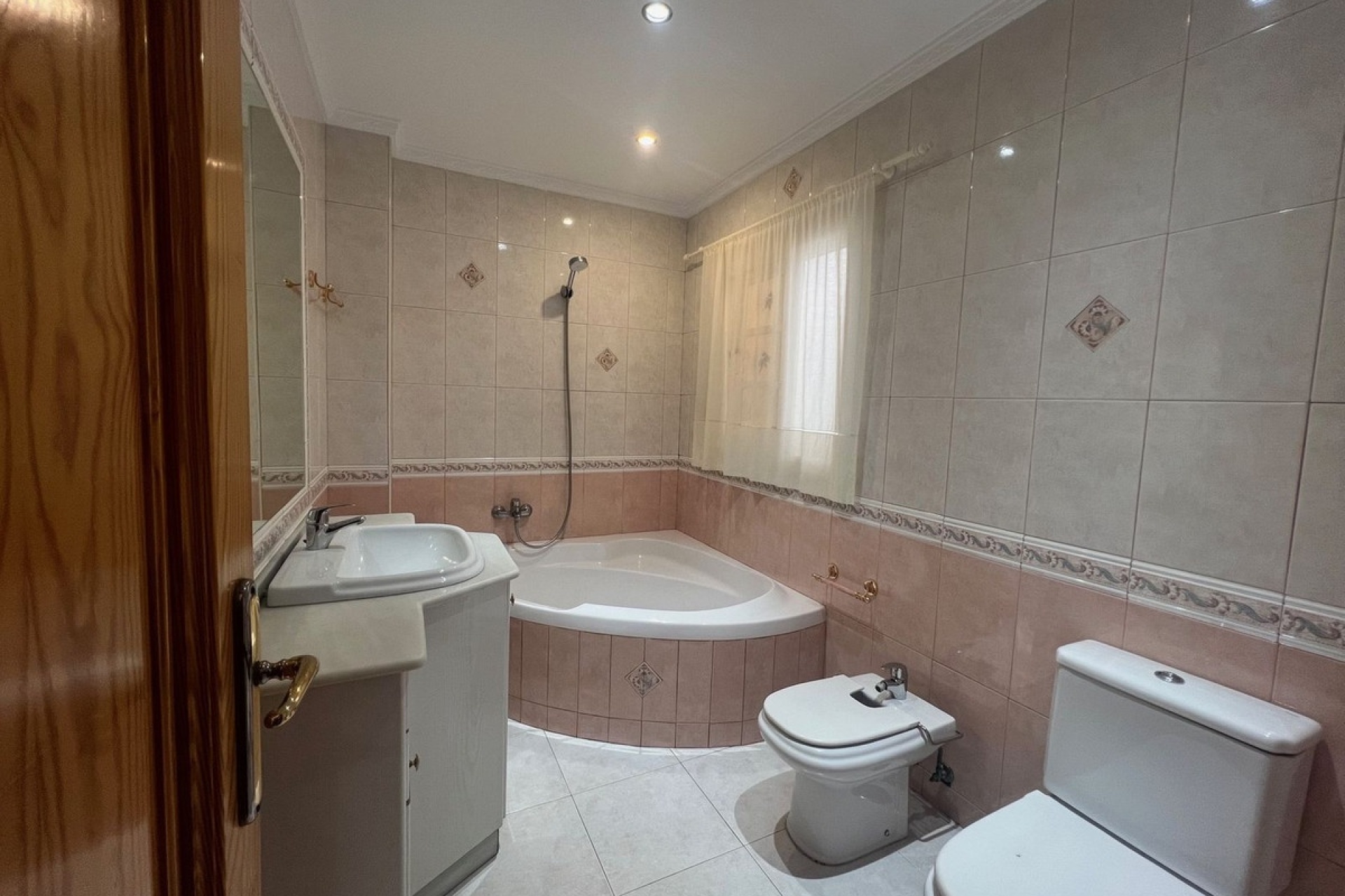 Rynek wtórny - Villa - Estepona - Estepona Centro