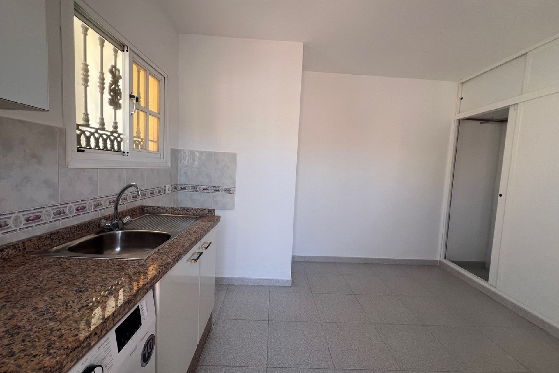 Rynek wtórny - Villa - Estepona - Estepona Centro