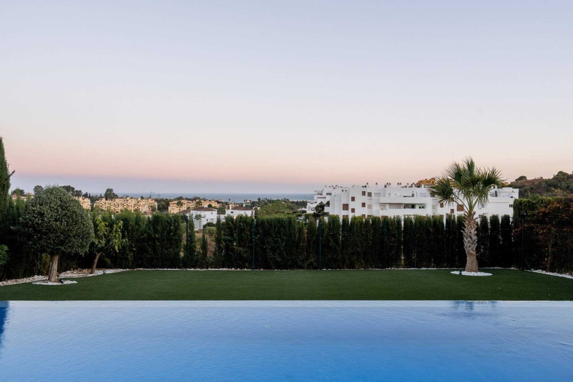 Rynek wtórny - Villa - Estepona - Estepona Centro