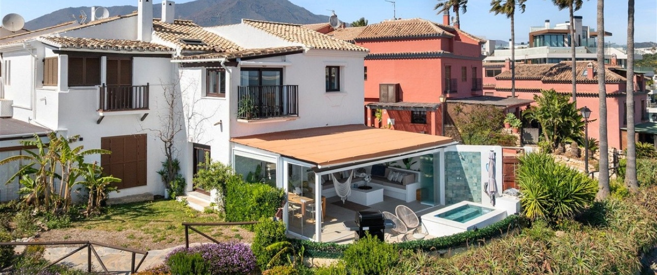 Rynek wtórny - Villa - Estepona - Estepona Centro