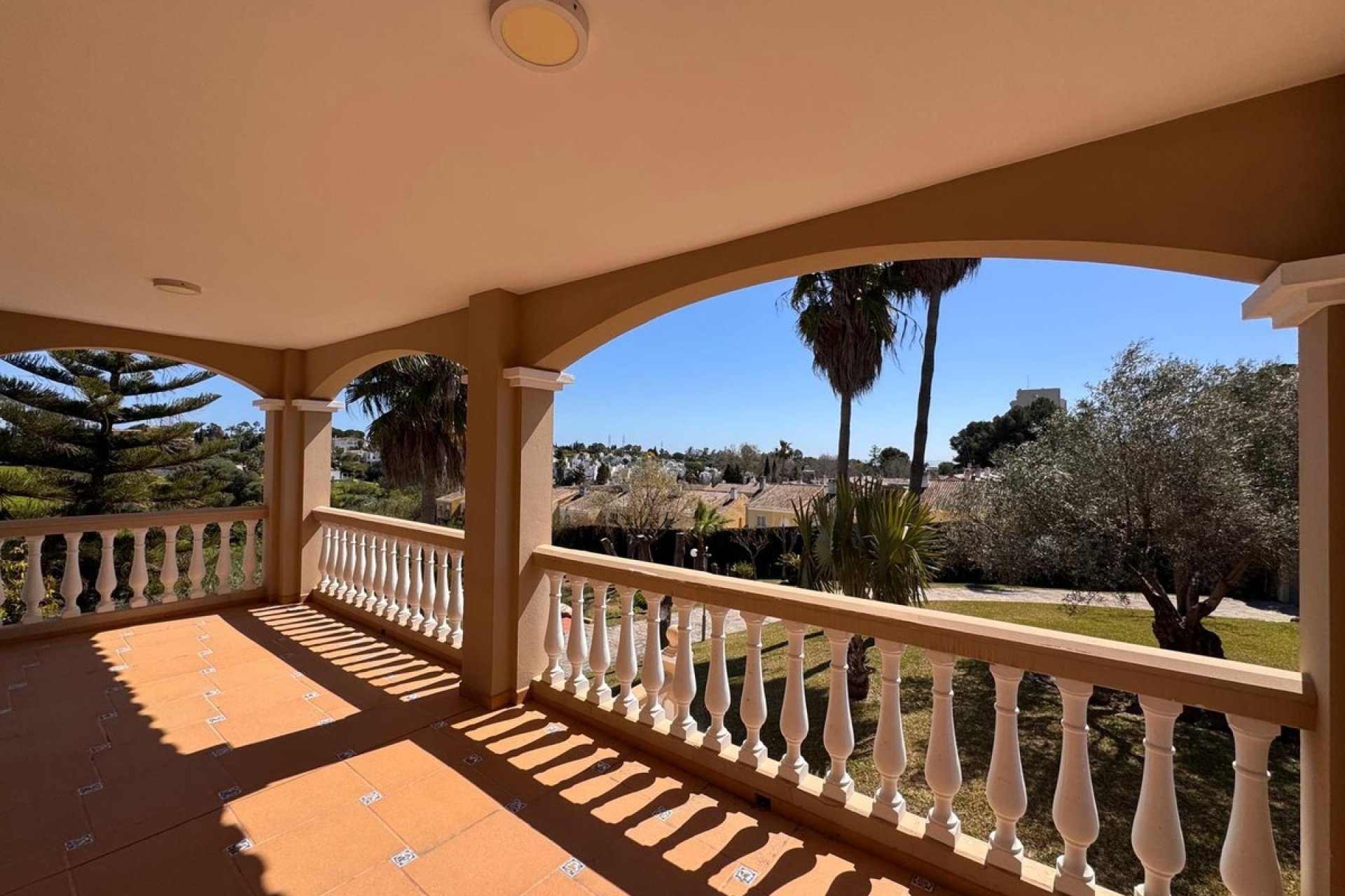 Rynek wtórny - Villa - Estepona - Estepona Centro