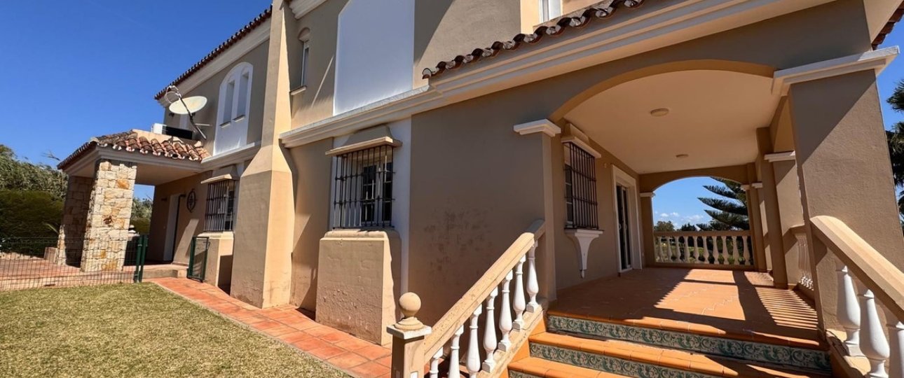 Rynek wtórny - Villa - Estepona - Estepona Centro