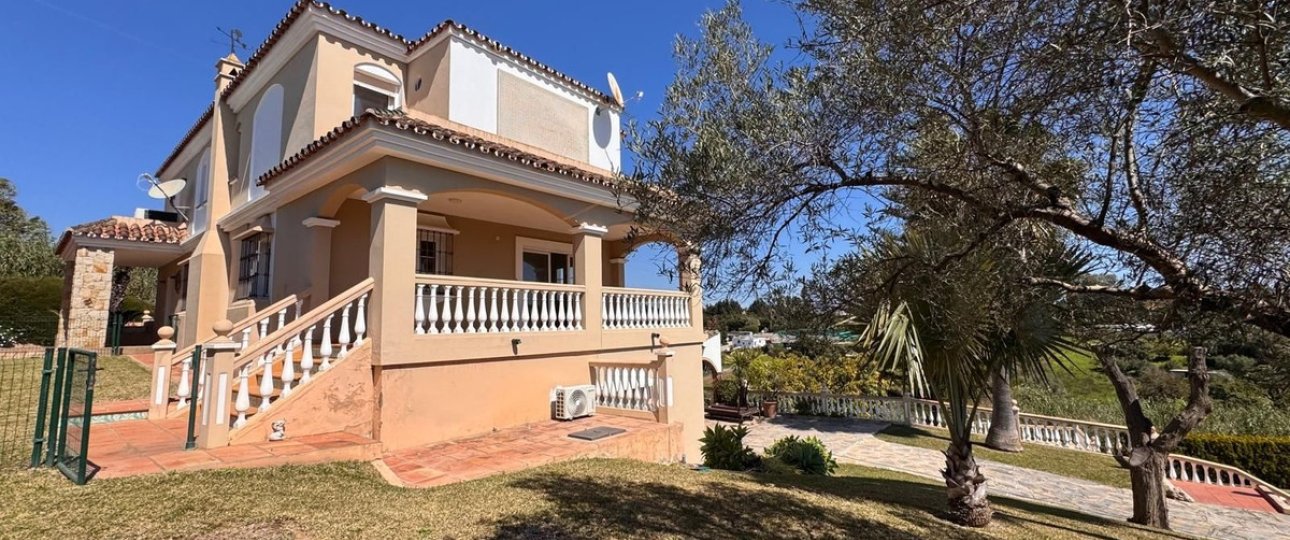 Rynek wtórny - Villa - Estepona - Estepona Centro