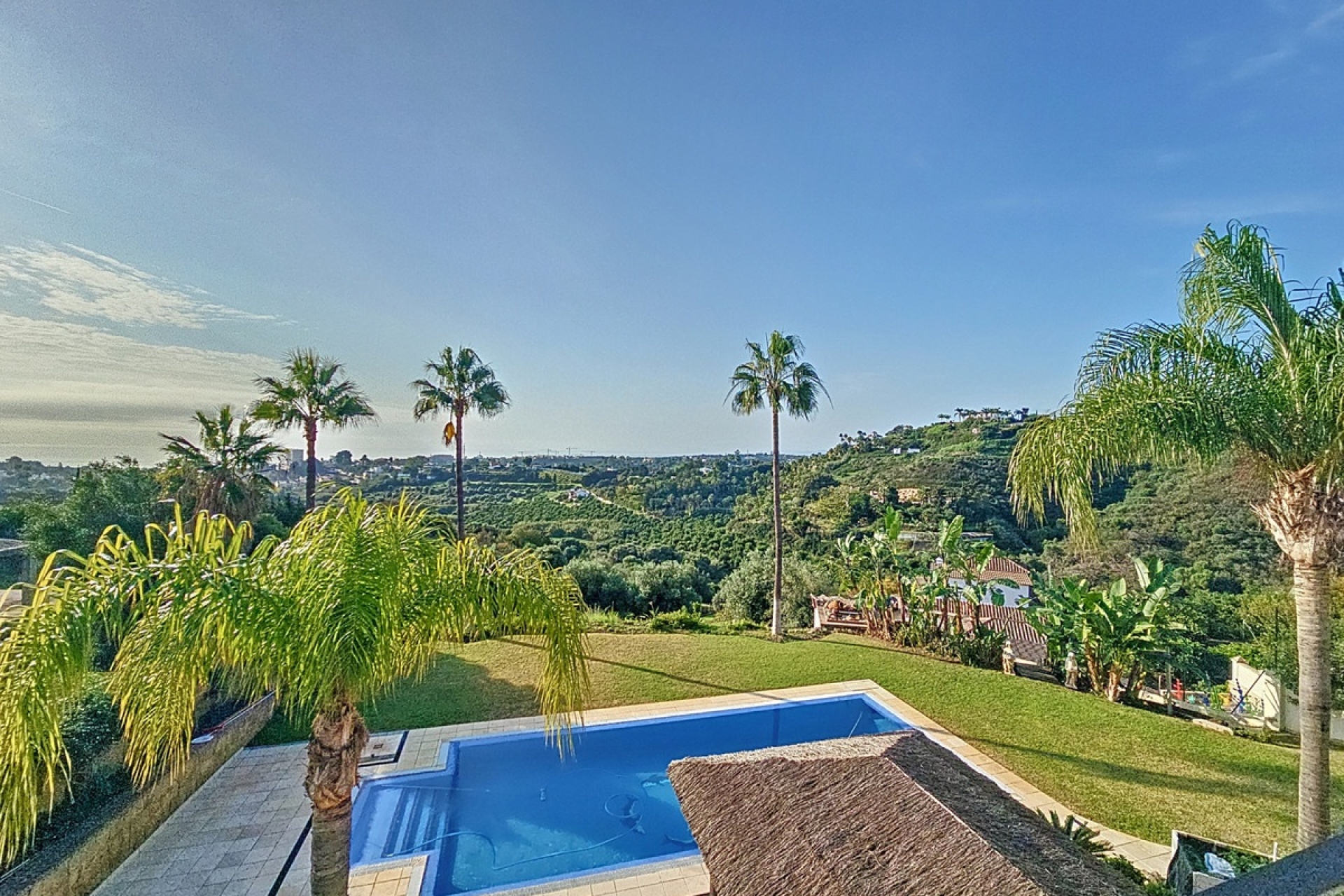 Rynek wtórny - Villa - Estepona - Estepona Centro