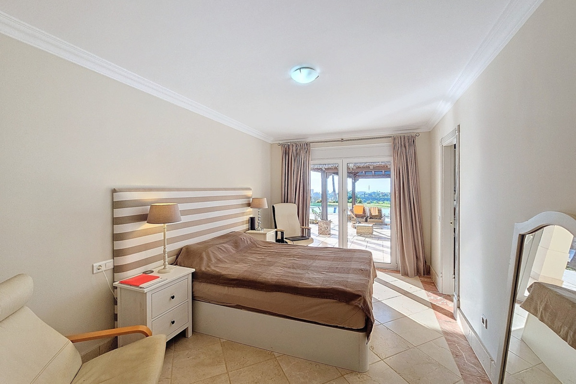 Rynek wtórny - Villa - Estepona - Estepona Centro
