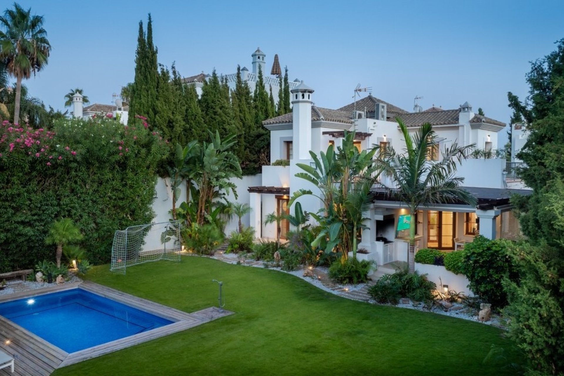 Rynek wtórny - Villa - Estepona - Estepona Centro