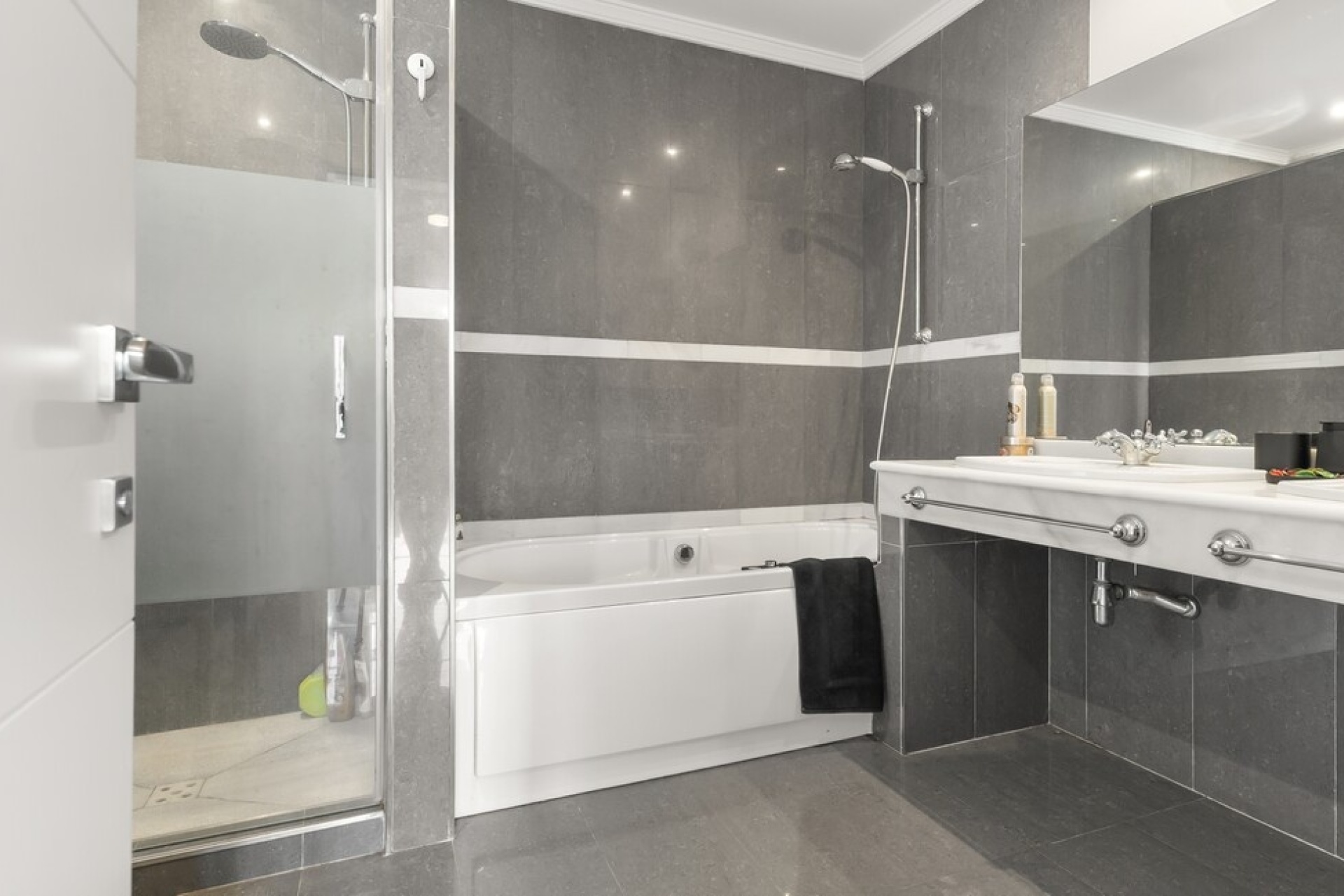 Rynek wtórny - Villa - Estepona - Estepona Centro