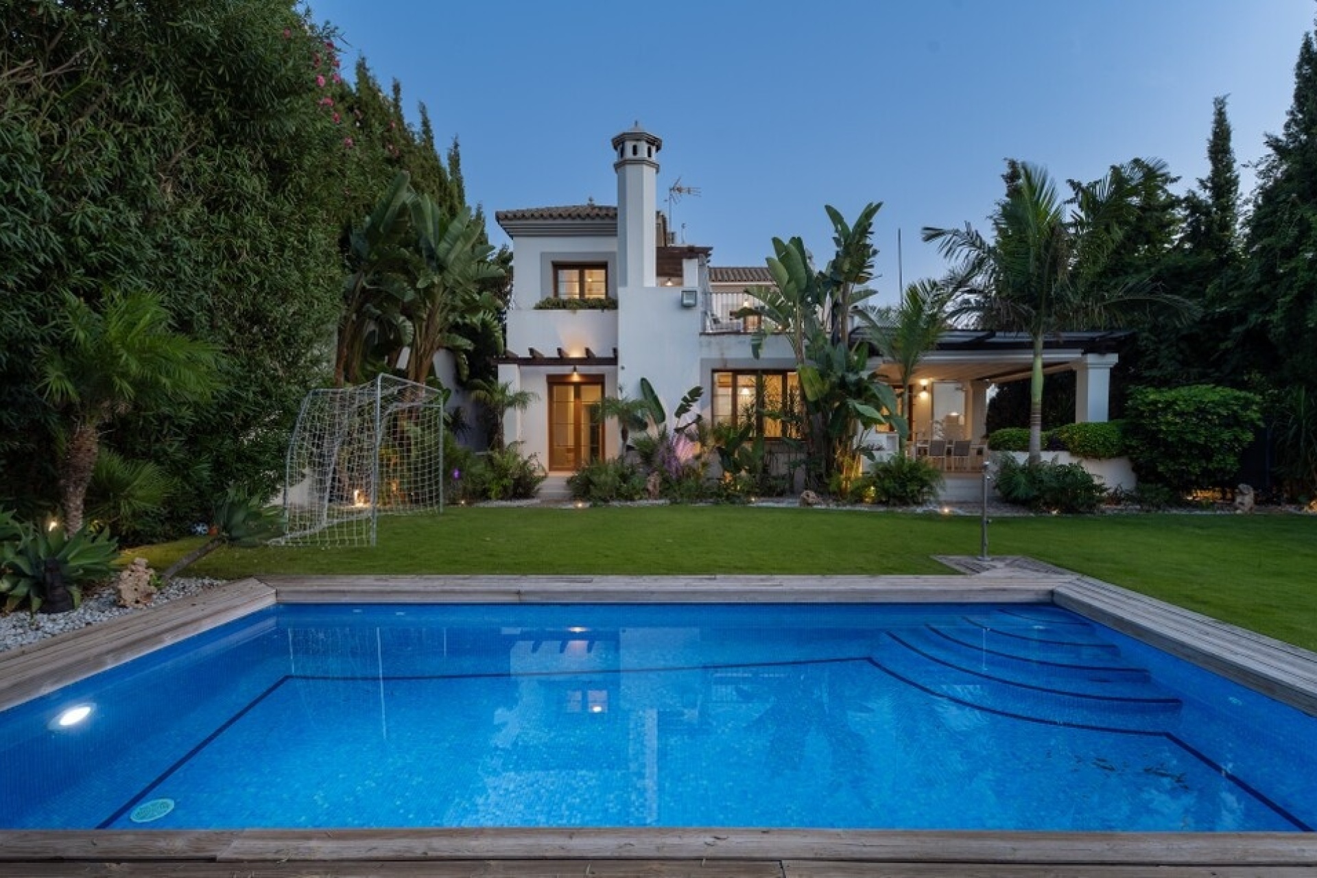Rynek wtórny - Villa - Estepona - Estepona Centro