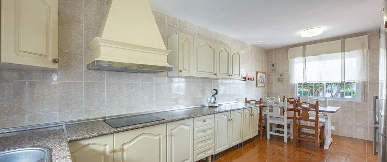 Rynek wtórny - Villa - Estepona - Estepona Centro