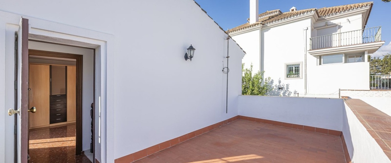 Rynek wtórny - Villa - Estepona - Estepona Centro