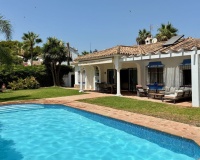 Rynek wtórny - Villa - Estepona - Estepona Centro