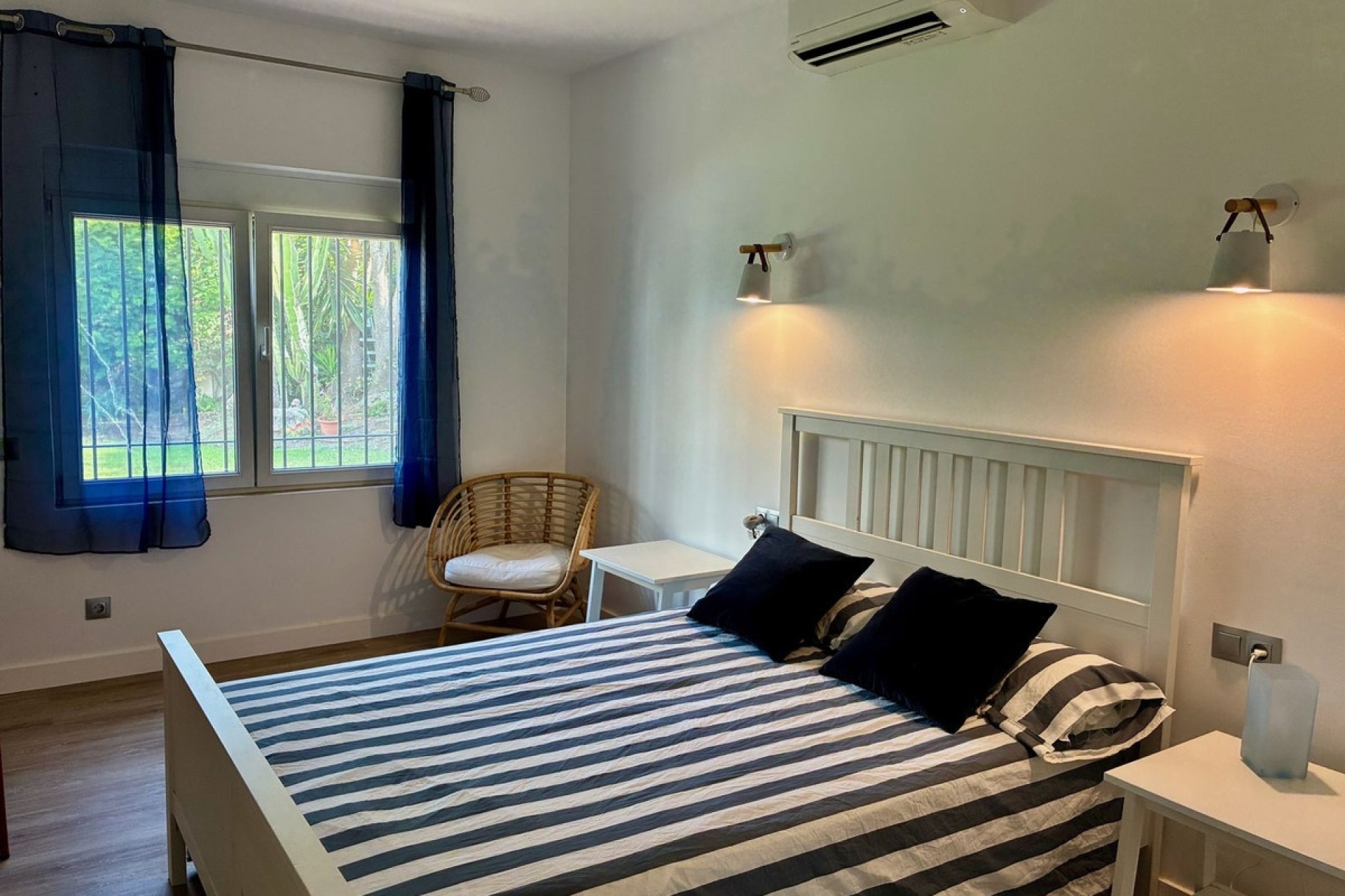 Rynek wtórny - Villa - Estepona - Estepona Centro