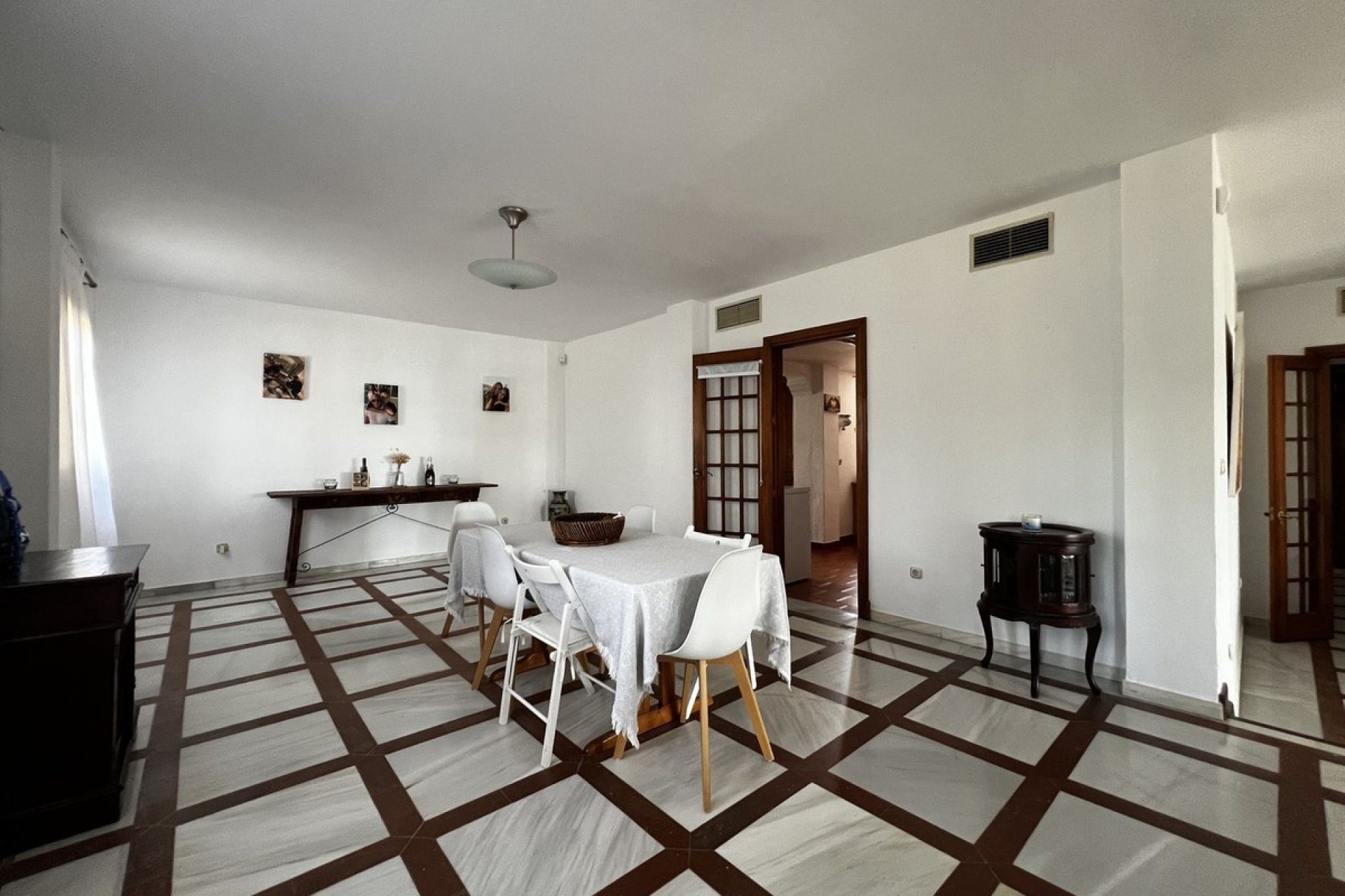 Rynek wtórny - Villa - Estepona - Estepona Centro