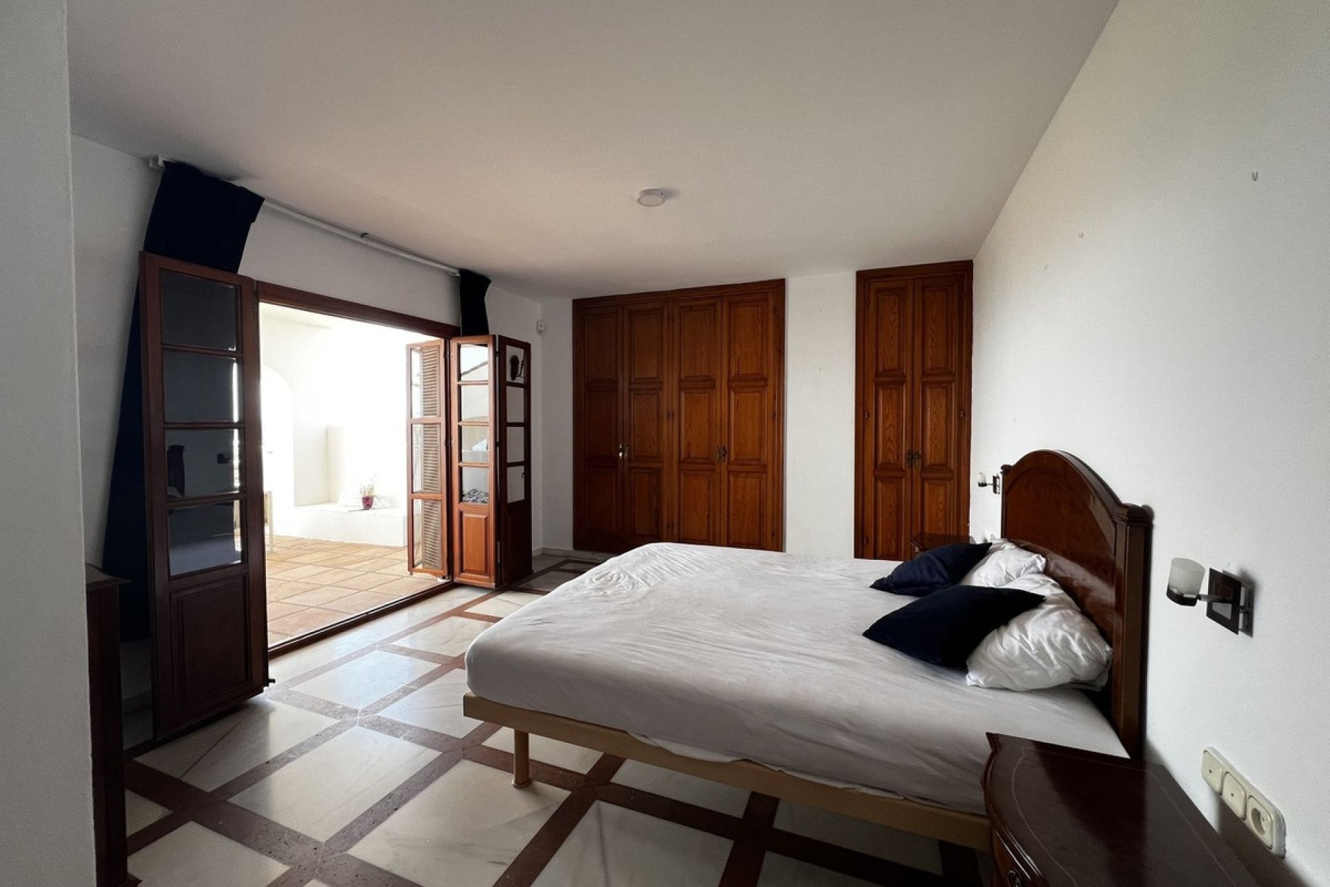 Rynek wtórny - Villa - Estepona - Estepona Centro