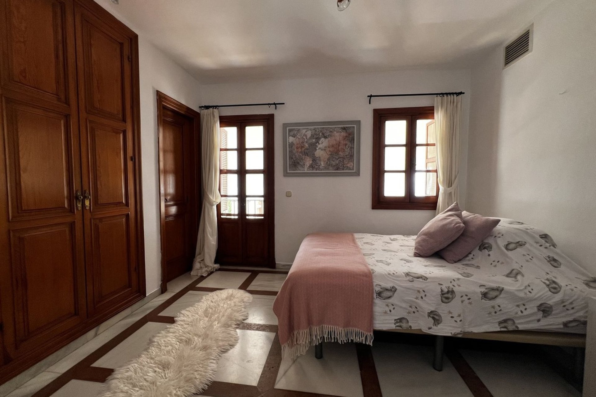 Rynek wtórny - Villa - Estepona - Estepona Centro