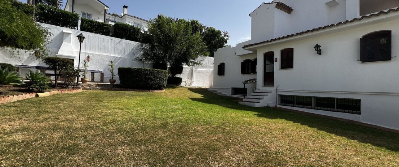 Rynek wtórny - Villa - Estepona - Estepona Centro