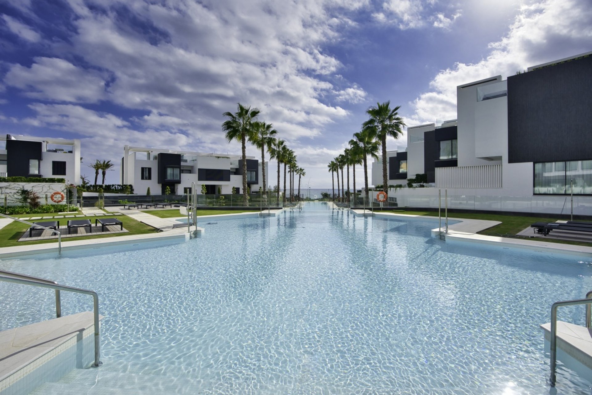 Rynek wtórny - Villa - Estepona - Estepona Centro