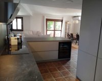 Rynek wtórny - Villa - Estepona - Estepona Centro