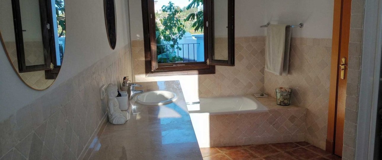 Rynek wtórny - Villa - Estepona - Estepona Centro