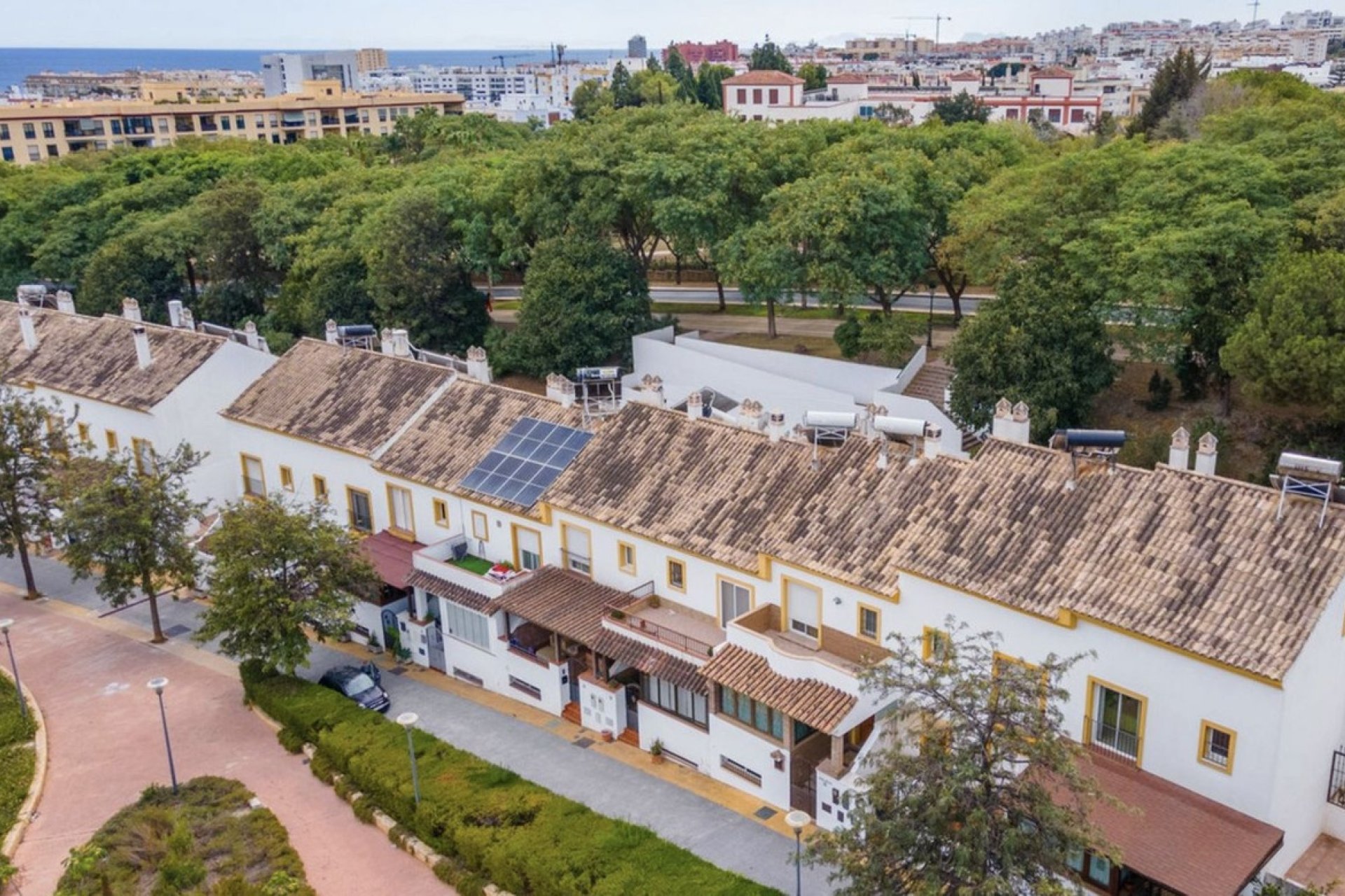 Rynek wtórny - Villa - Estepona - Estepona Centro