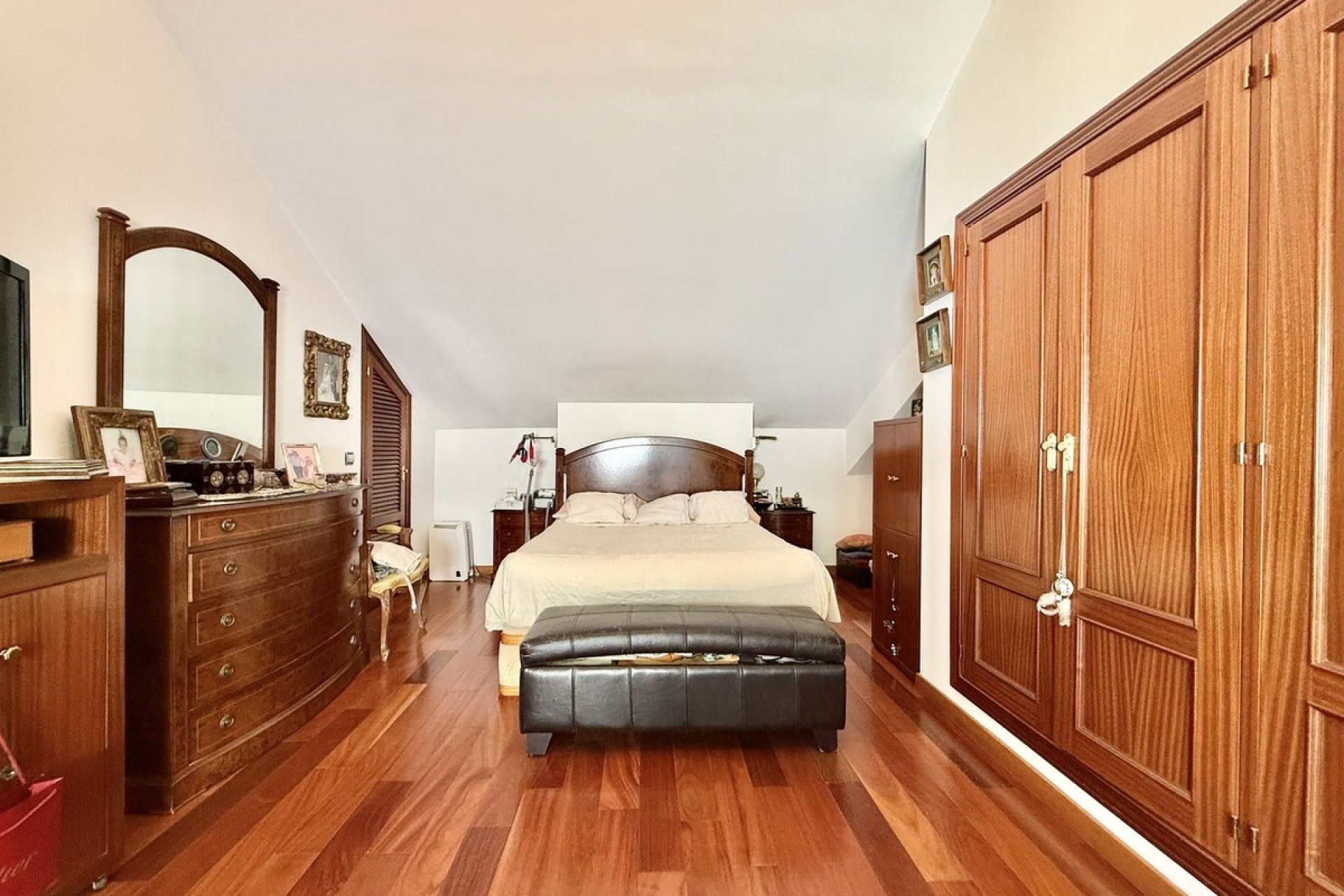 Rynek wtórny - Villa - Estepona - Estepona Centro