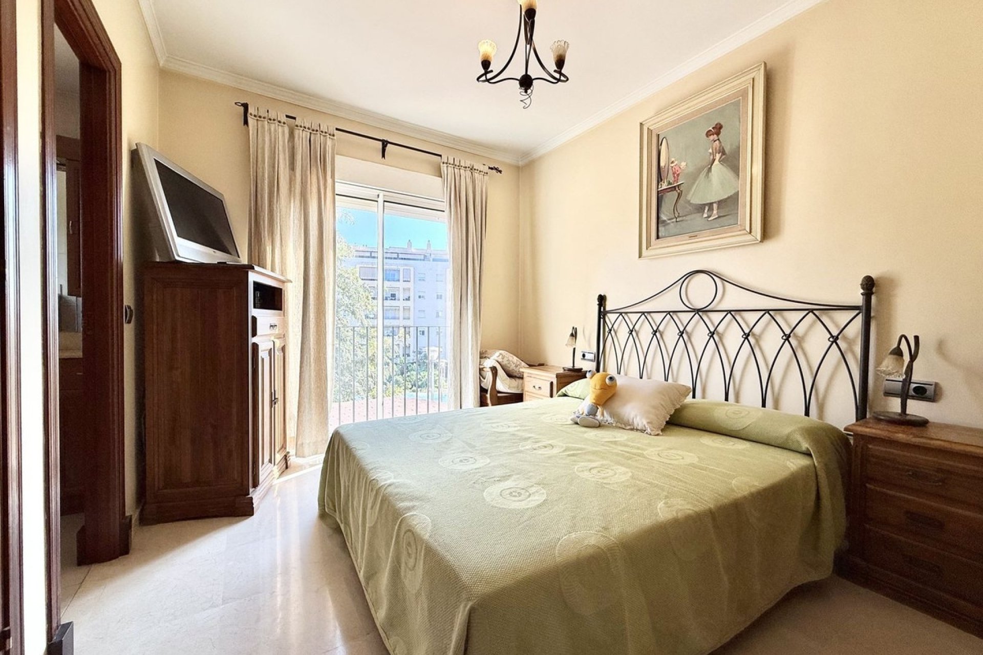 Rynek wtórny - Villa - Estepona - Estepona Centro