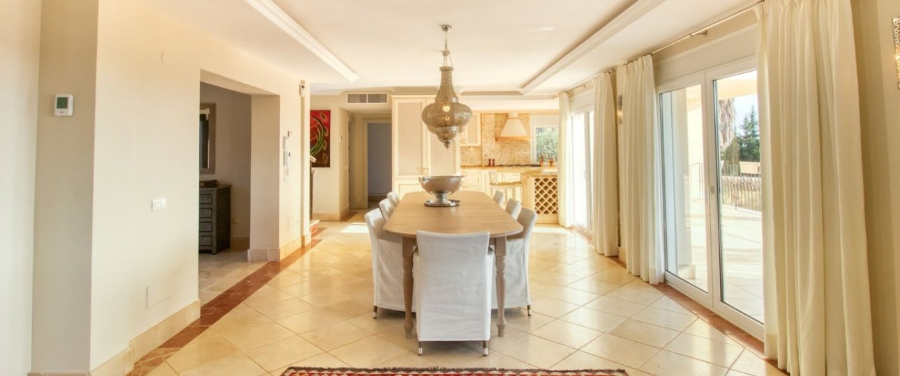 Rynek wtórny - Villa - Estepona - Estepona Centro